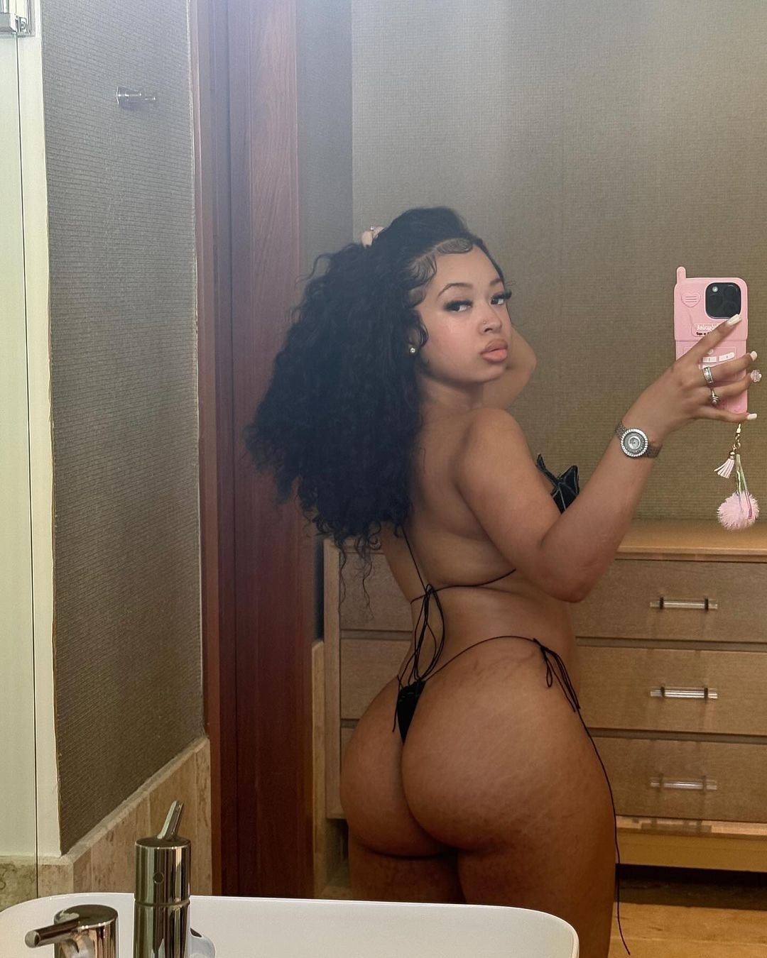 Big Booty Lightskin 🔥🔥🔥😍😍😍 #421giuj8
