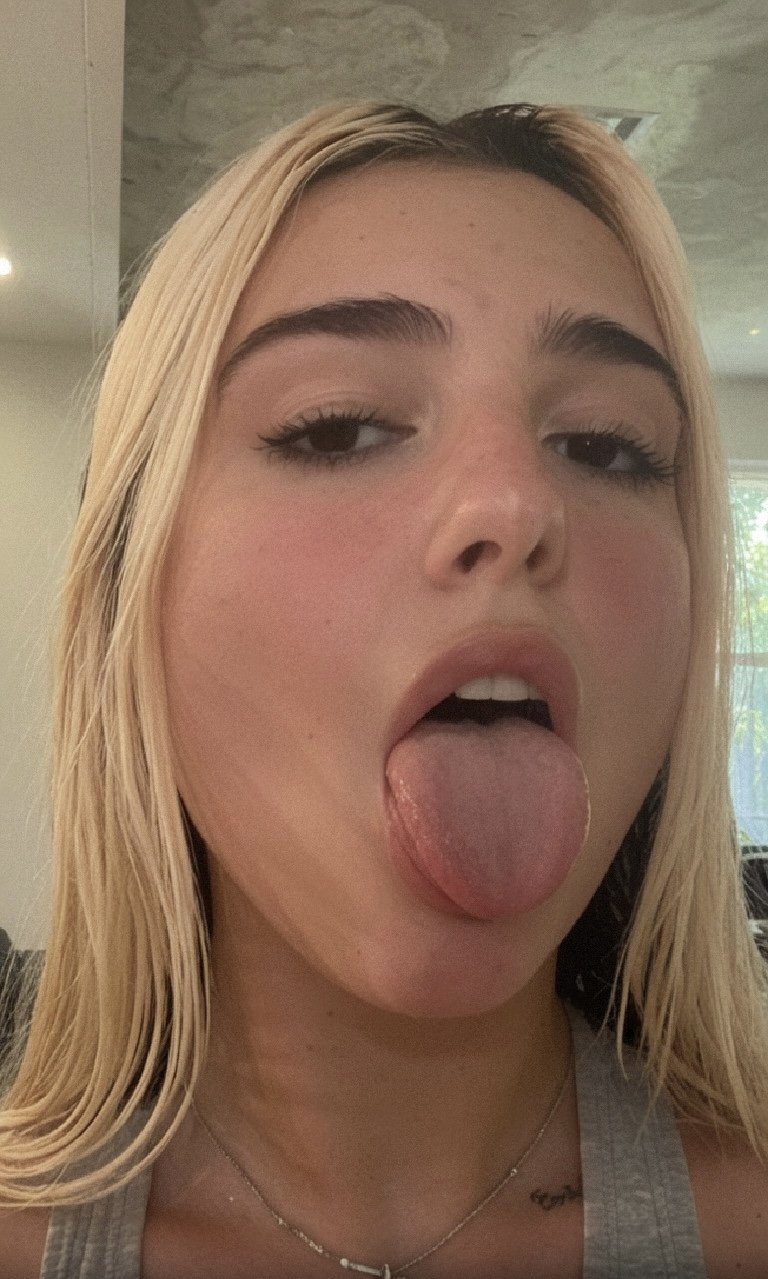DUA LIPA nudes AI #V0YDzxTm
